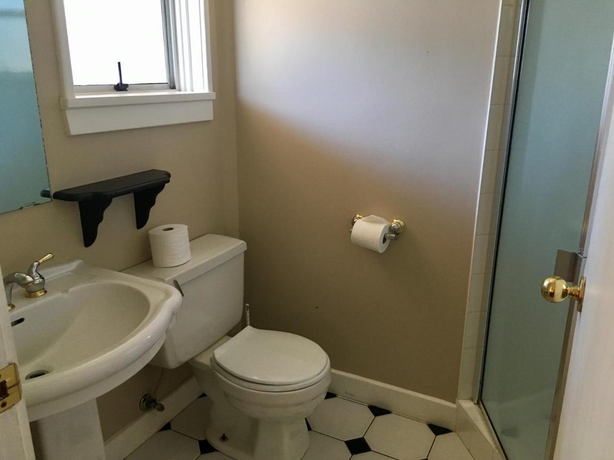 Windsor Guest House photo