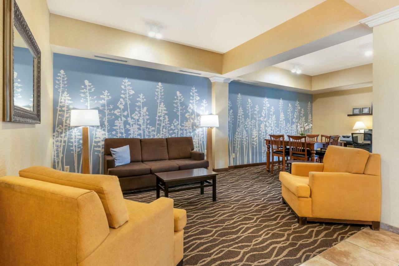 Serena Inn and Suites- Rapid City — photo 17