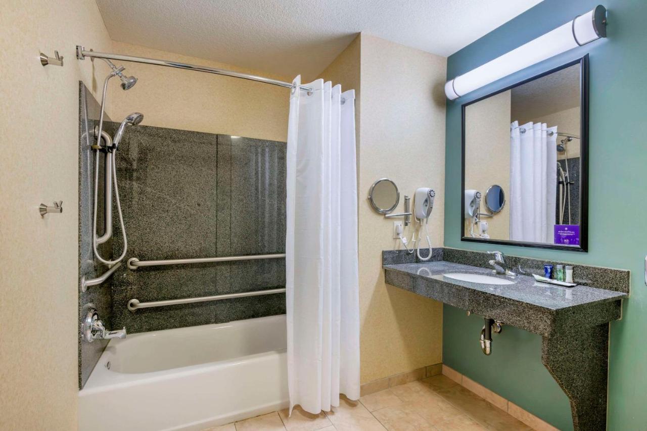Serena Inn and Suites- Rapid City — photo 3
