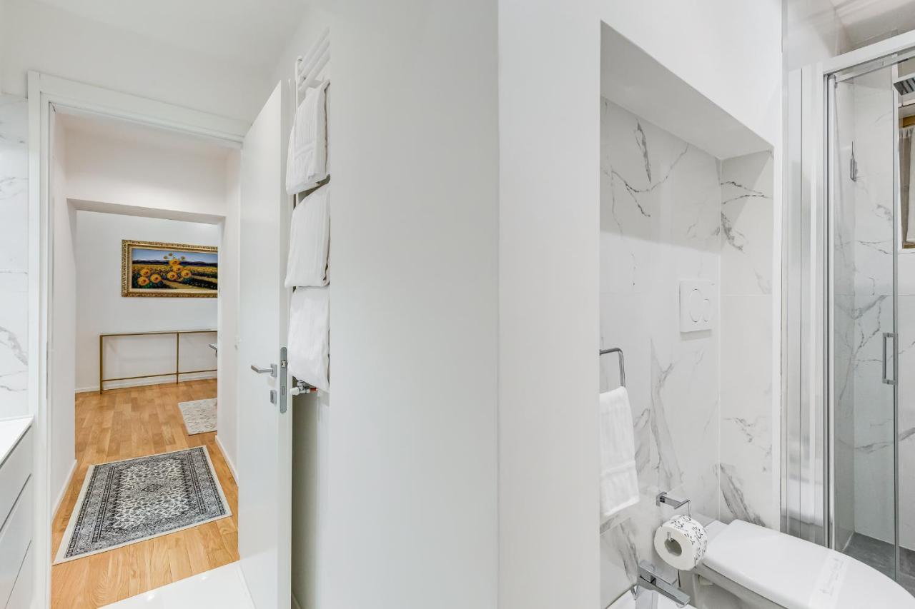 Opera Exclusive House by Premium Suites Collection - 3