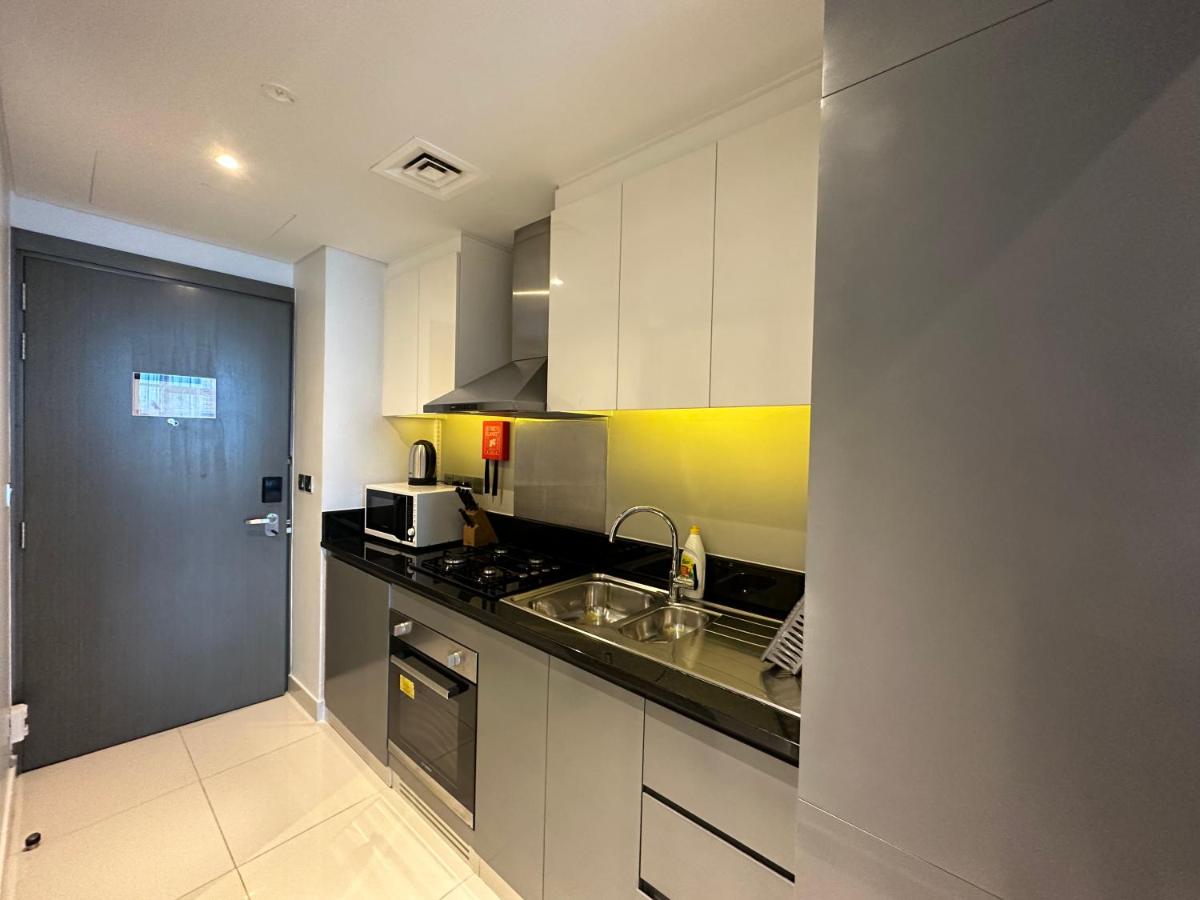 Quickstay holiday homes Canal view at DAMAC Maison Prive 1616 - 5