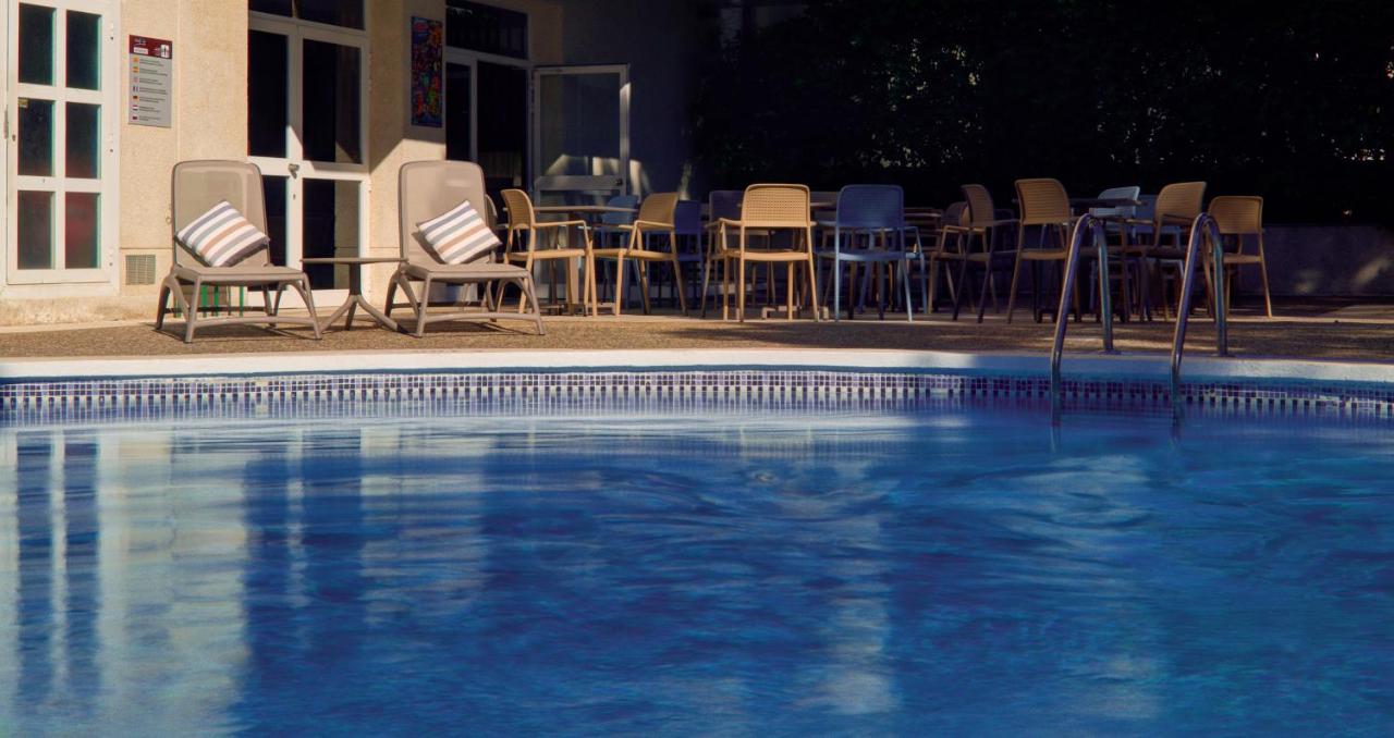 Heated swimming pool: Hotel Acqua