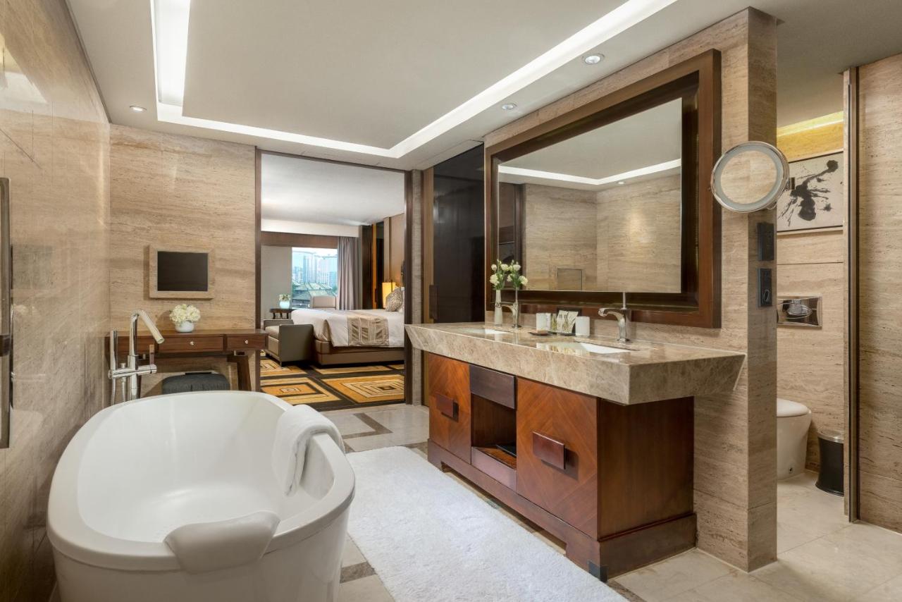 Hilton Beijing Wangfujing photo
