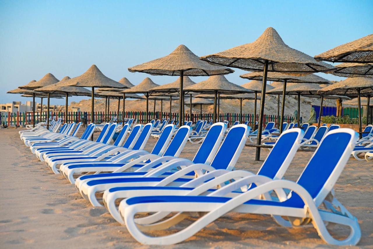 Ivy Cyrene Island Resort photo