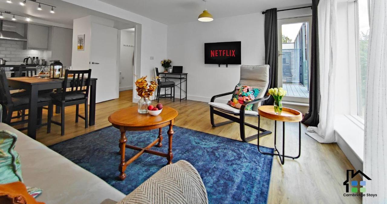 R&O Property Experts - Riverside - 2 & 3 BR - Flat Walk to Centre with open Parking - 2