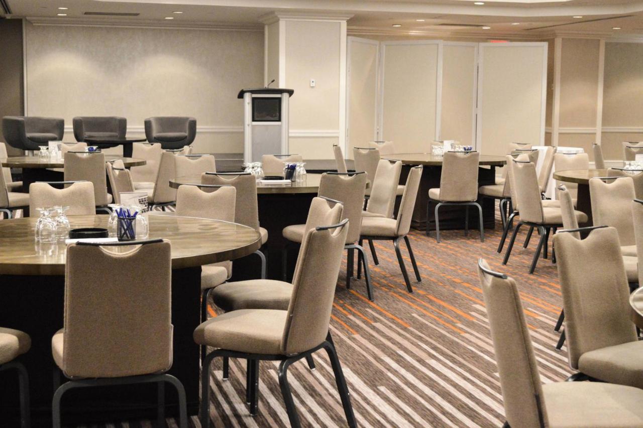 Delta Hotels by Marriott Montreal photo