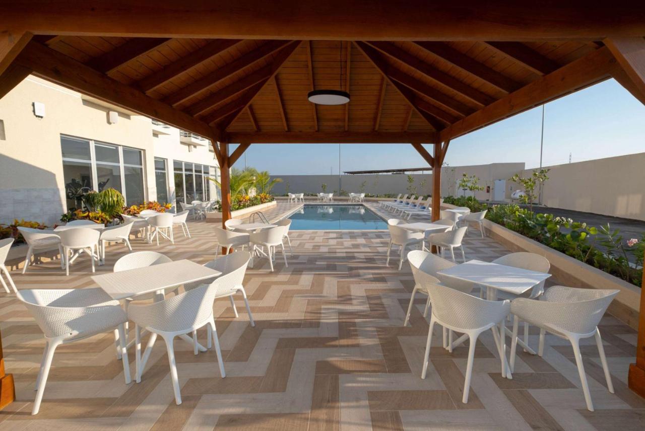 Super 8 by Wyndham Manzanillo - 4