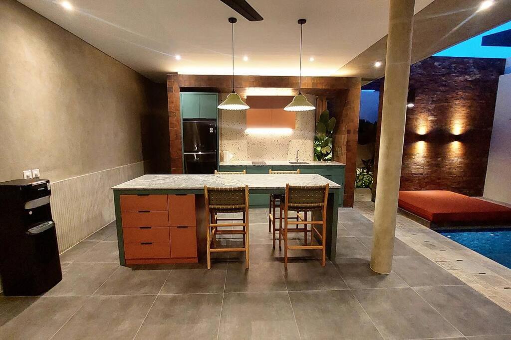 Akhila 3 - 2 BR Modern tropical villa at the heart of Seminyak - 5