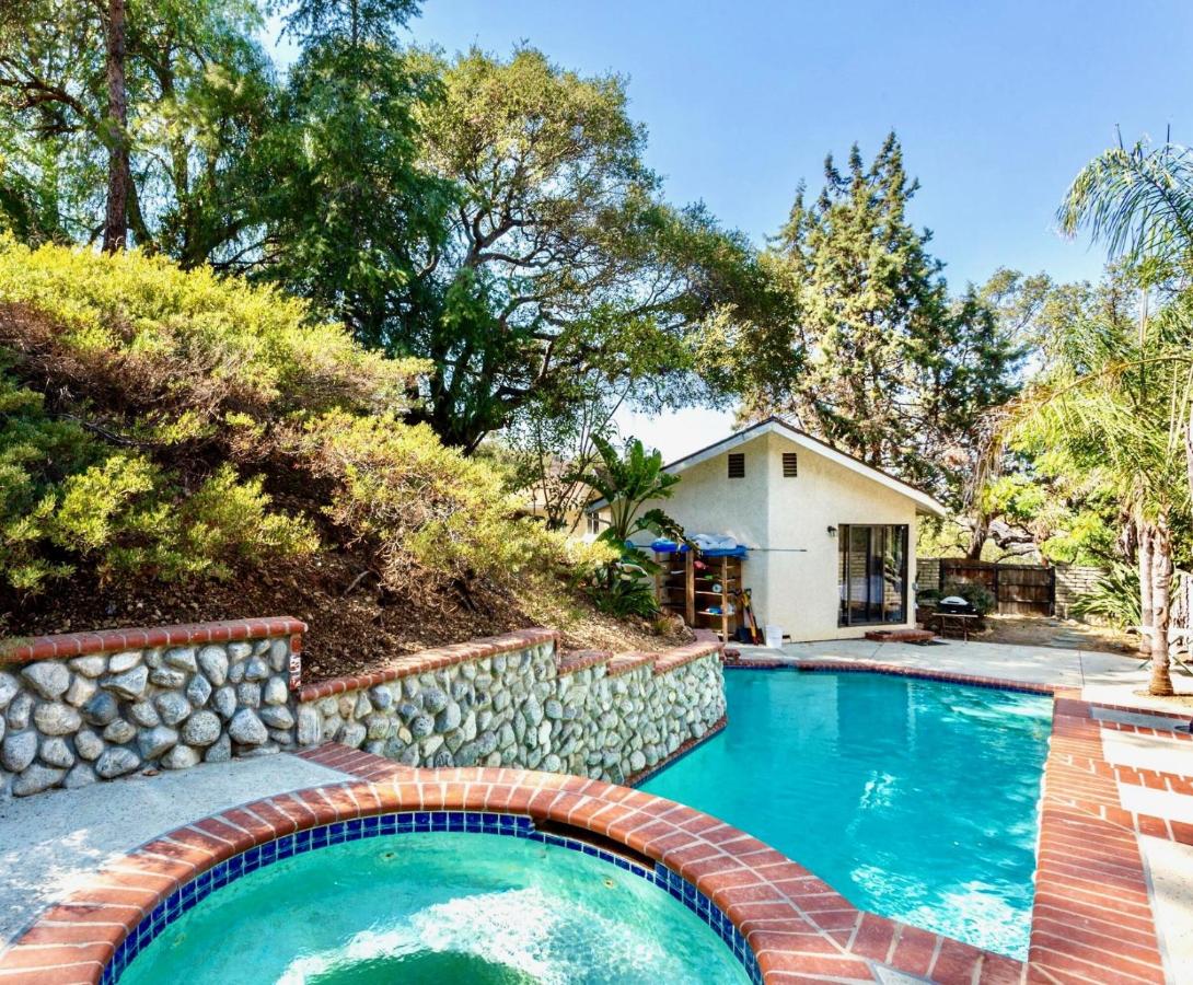 NEW Modern apt w/pool & hot tub in nature - 4