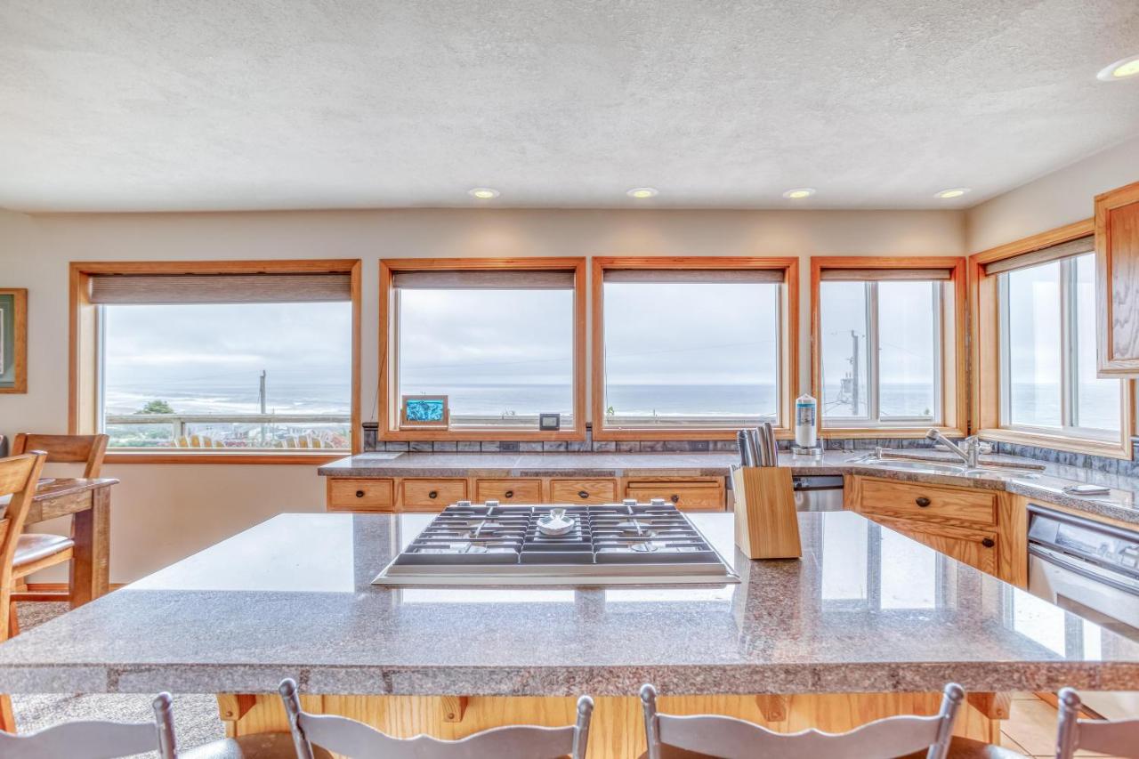 Hide-A-Way Ocean Suites — photo 12