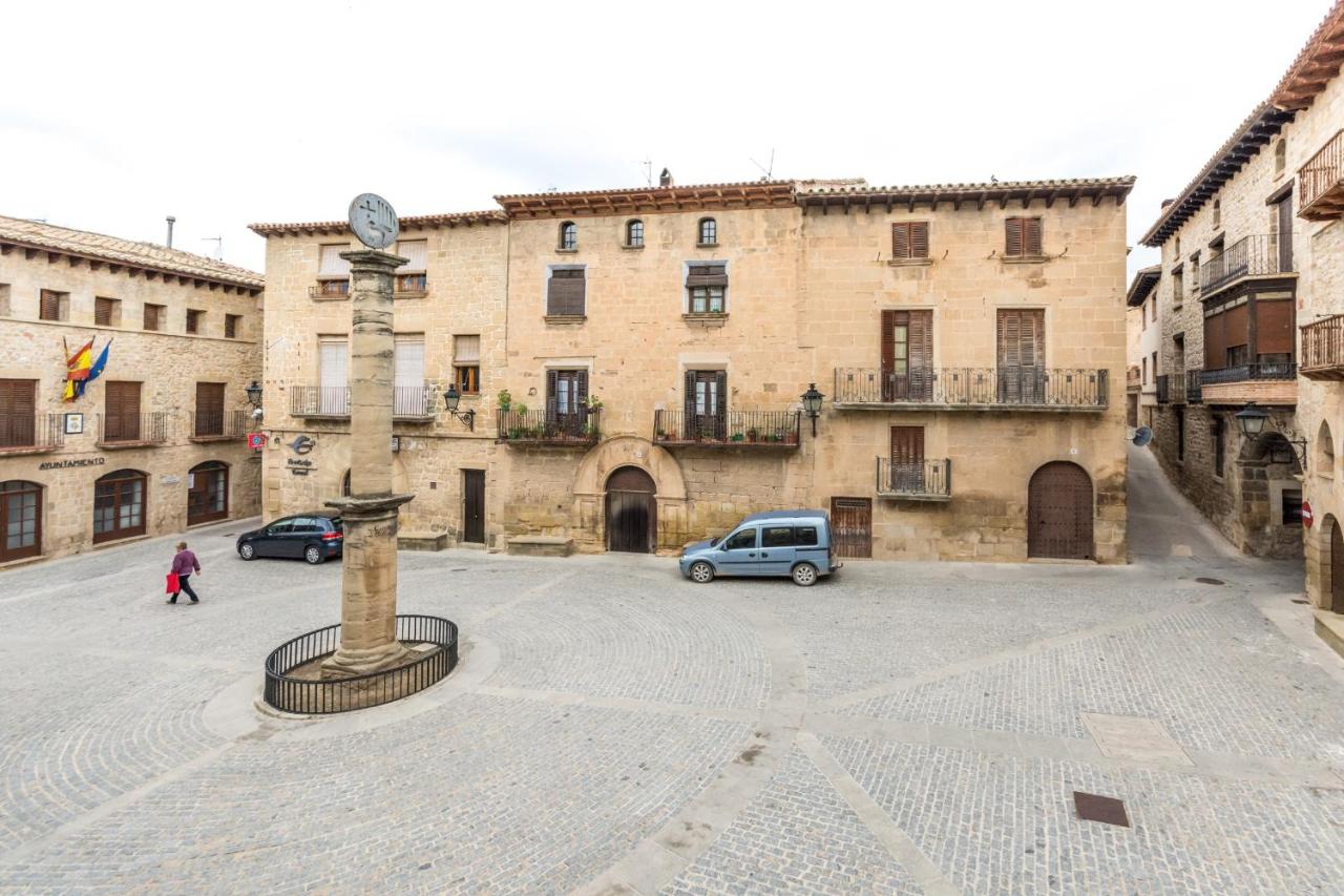 Hotel Villa de Cretas (España Cretas) - Booking.com