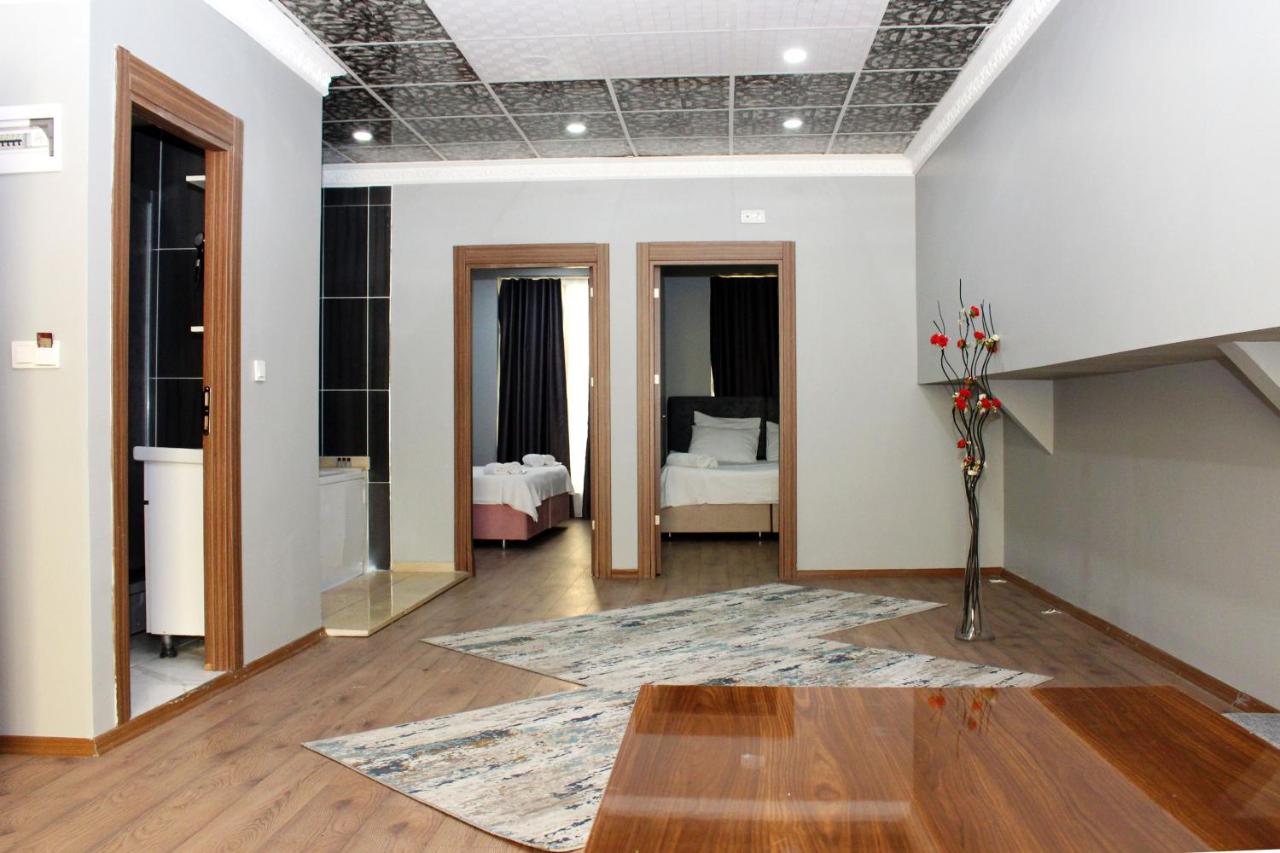 Studio with Spa Bath