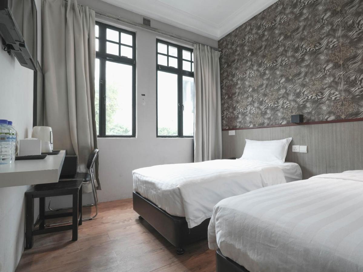 The Noble Hotel - 2