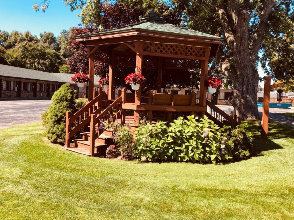 Viking Arms Inn - Ludington — photo 9
