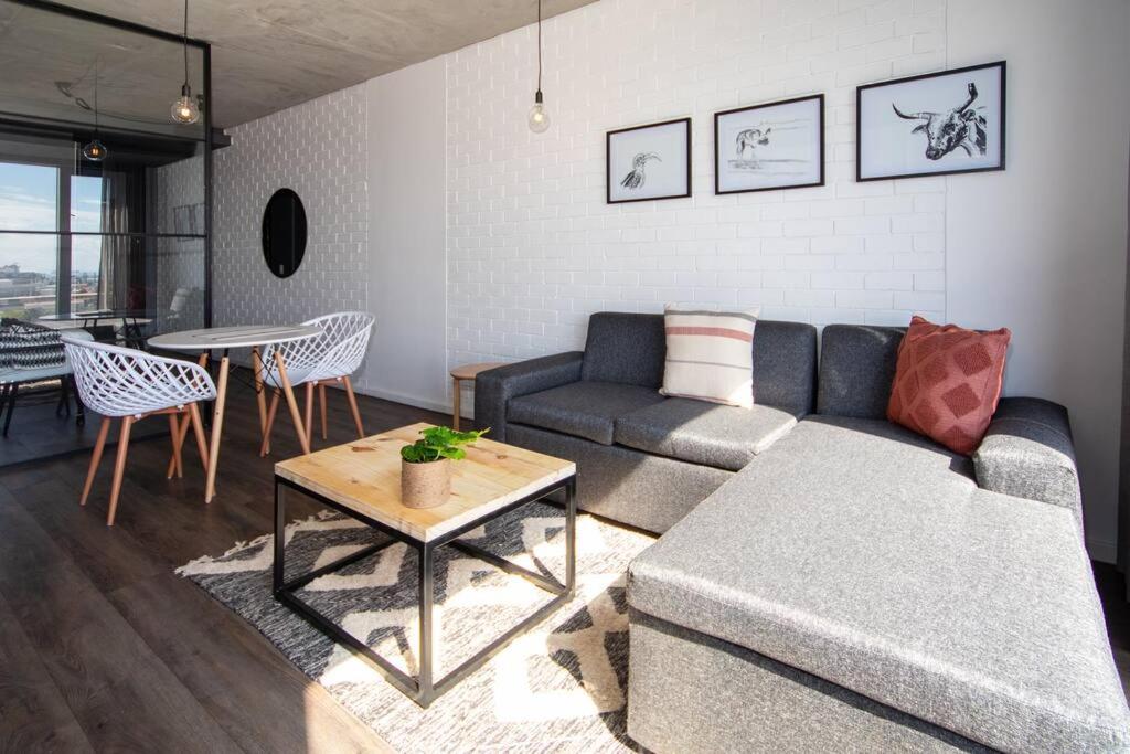 7th Floor Wex1 703 - 2