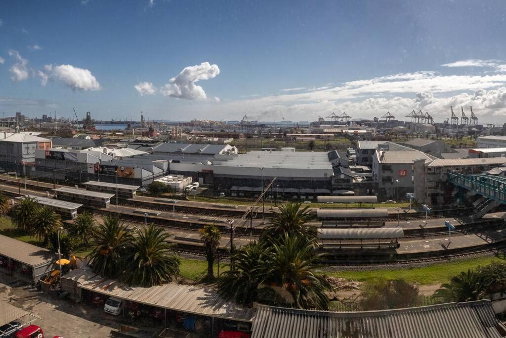 7th Floor Wex1 703 - 3