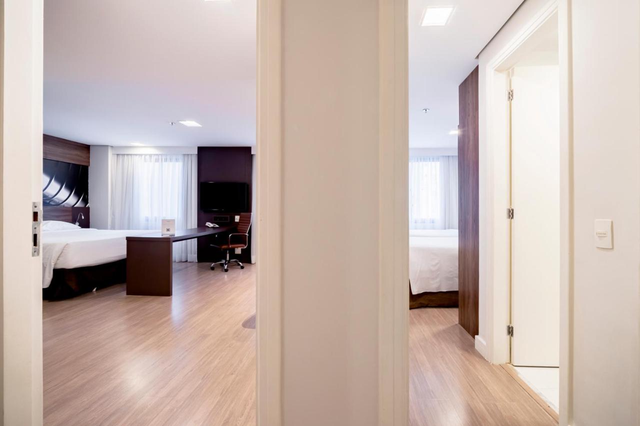 Mercure Sao Paulo Moema Times Square photo