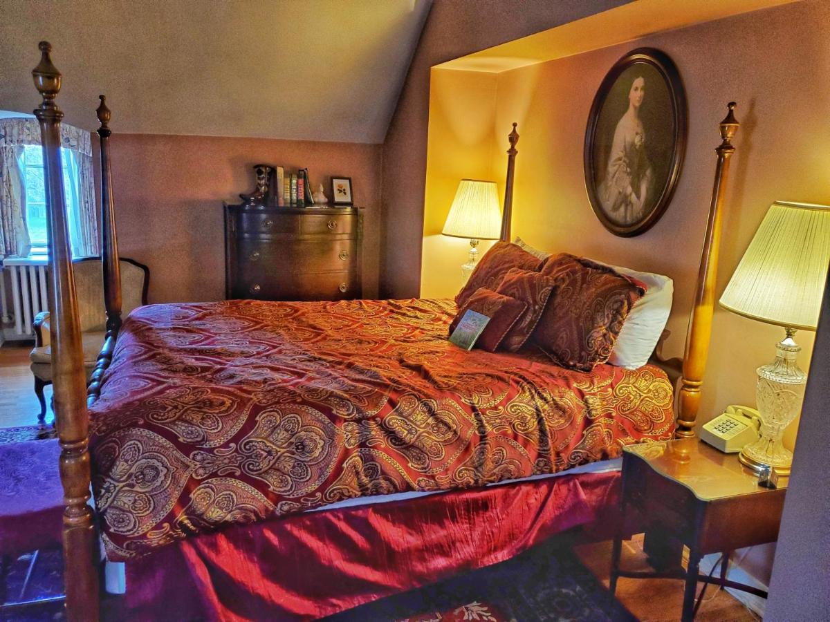 Montague Inn — photo 20