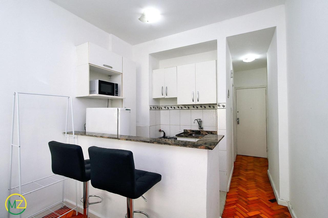 Very cheap studio for 3 people in Copacabana