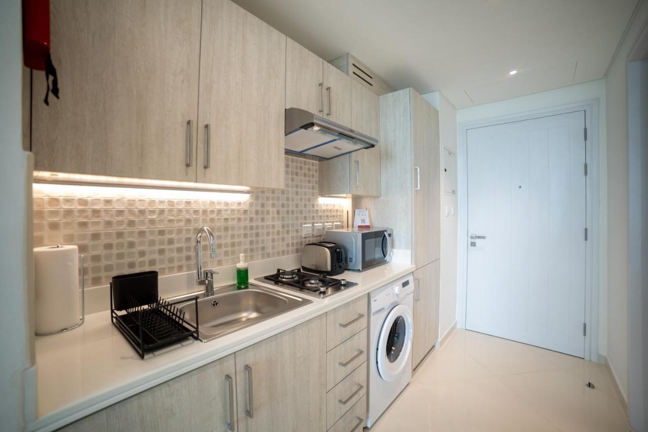 Chic Palm Studio with Sea View & Infinity Pool - 5