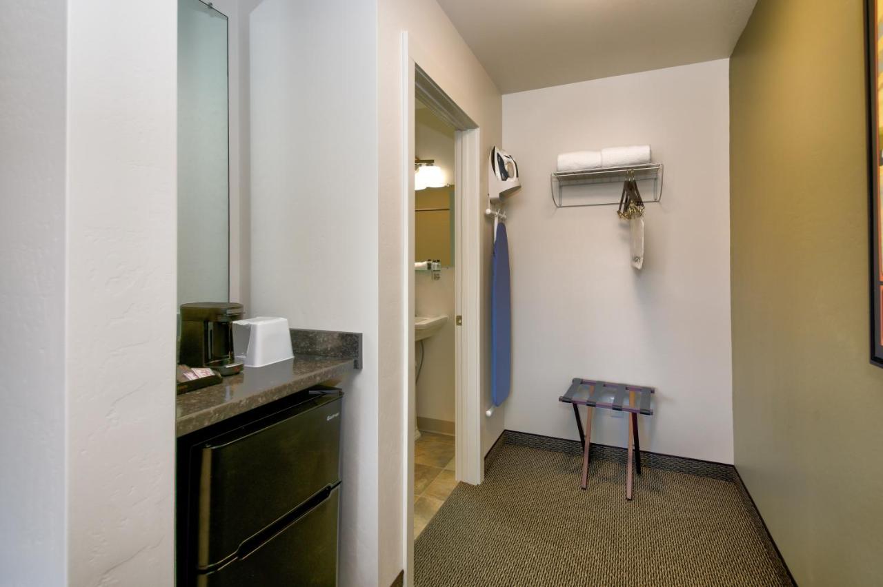 Roosevelt Hotel & Cabins - Yellowstone — photo 20