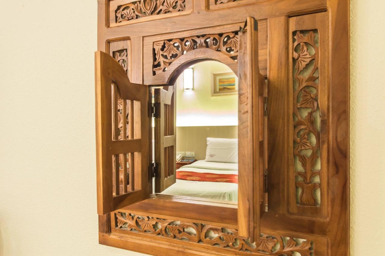 Lavender Inn Permas Jaya - 3