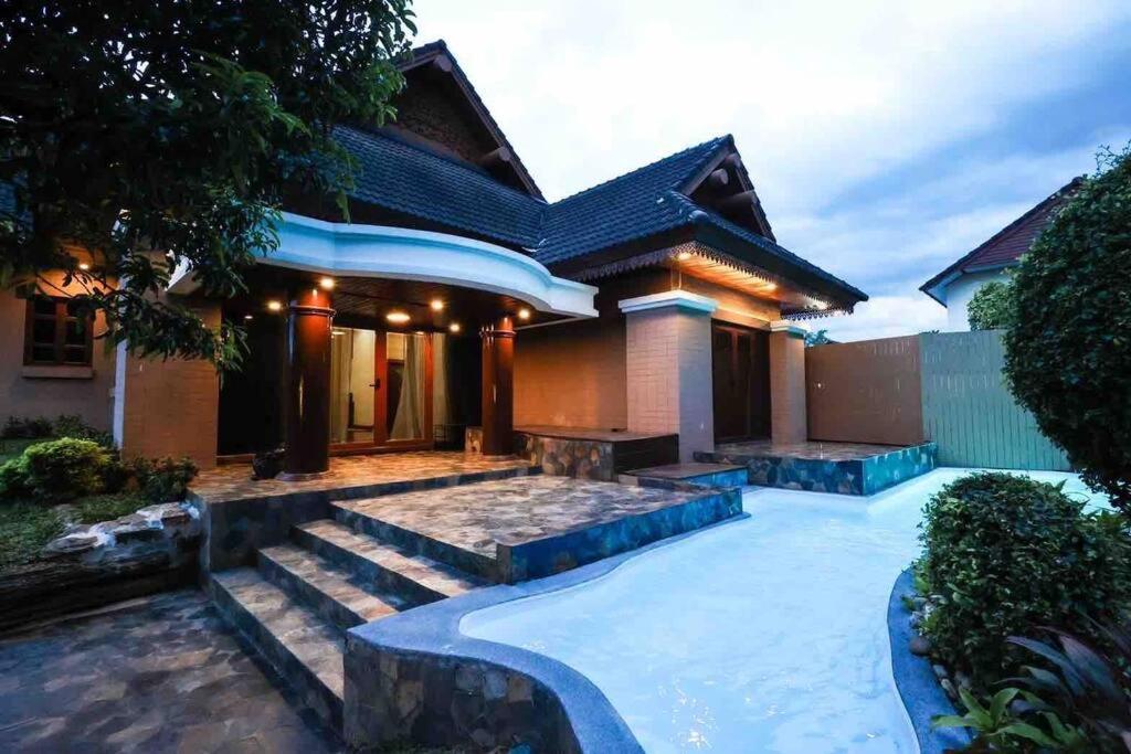 Chamber’ 64 private pool villa