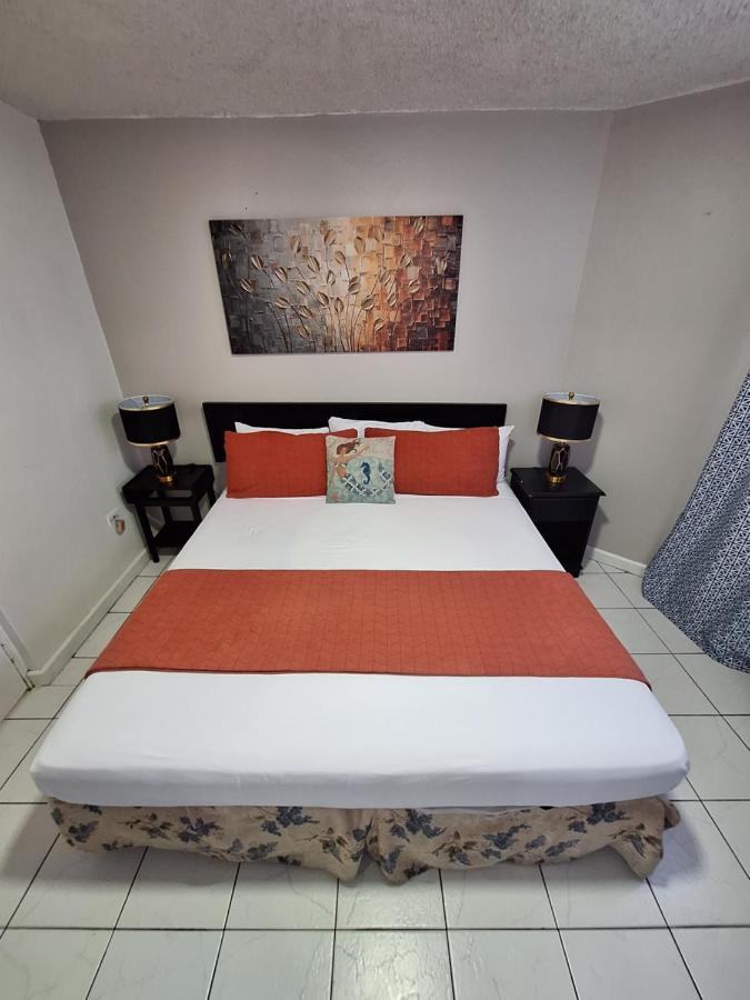 Beach One Bedroom 2 - 2