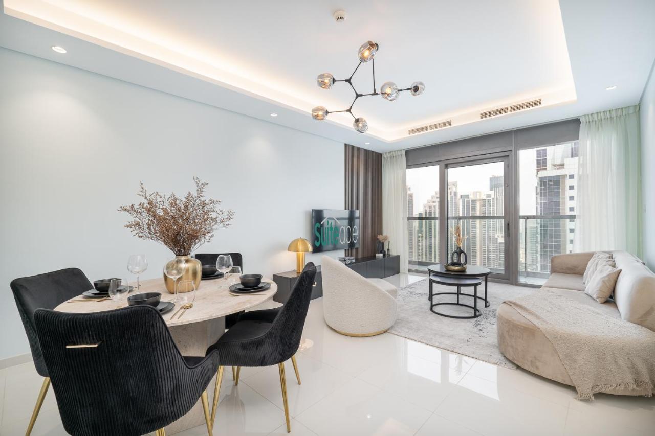 Stylish 2Bedroom w infinity pool on the 64th floor