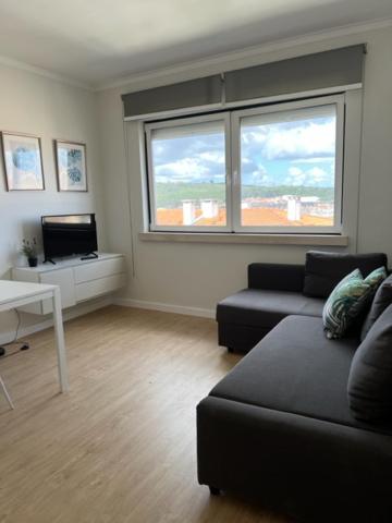 New Aqueduct View Romantic Apartment in Campolide - 2B