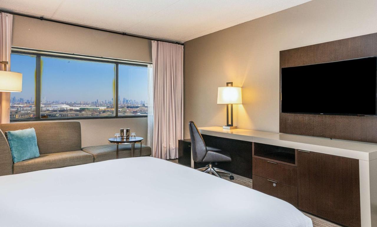 DoubleTree by Hilton Hotel Newark Airport - Laterooms