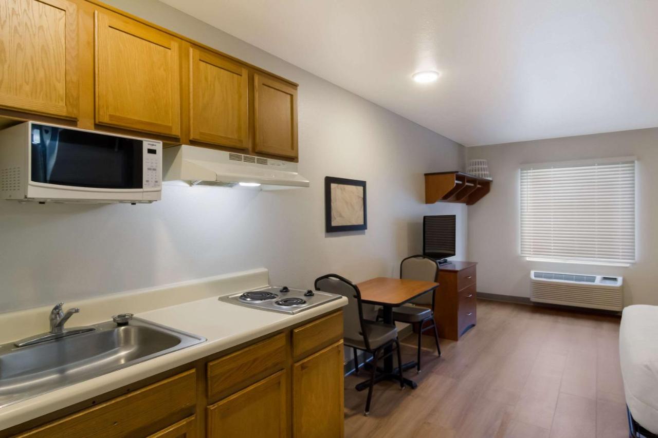 WoodSpring Suites Jacksonville I-295 East — photo 17