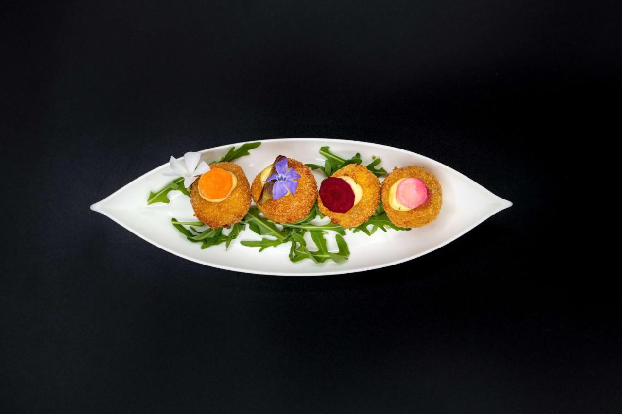 art'otel berlin mitte, Powered by Radisson Hotels photo