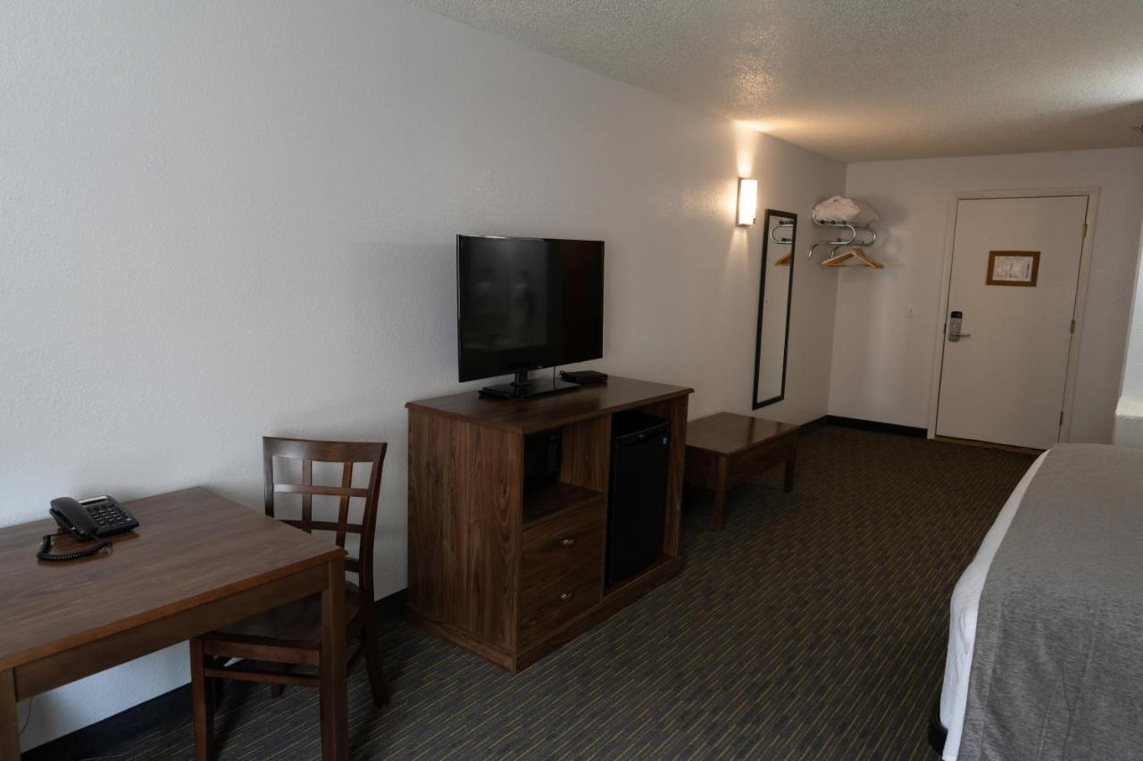 Riviera Motor Lodge — photo 18
