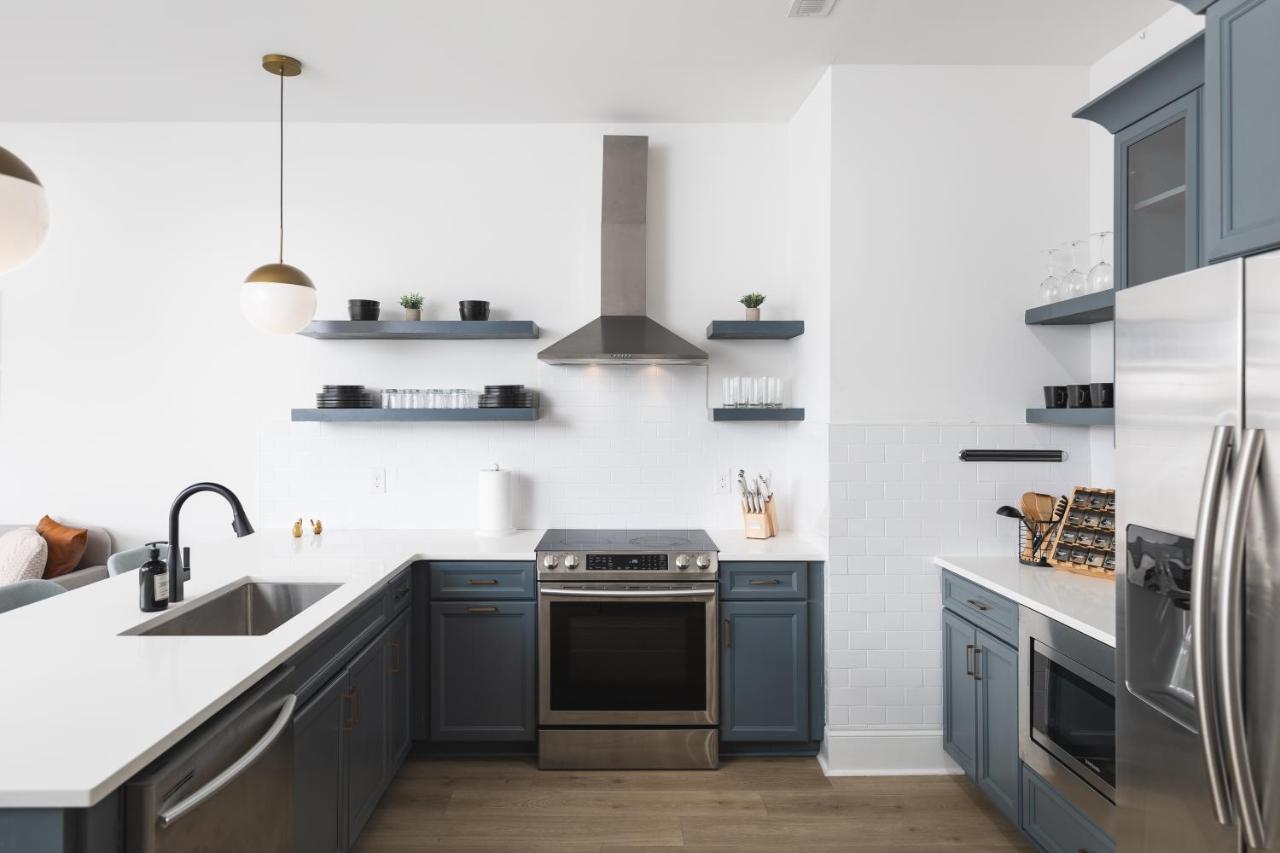 Stunning Spacious Condo near Restaurants & Coffee - 5