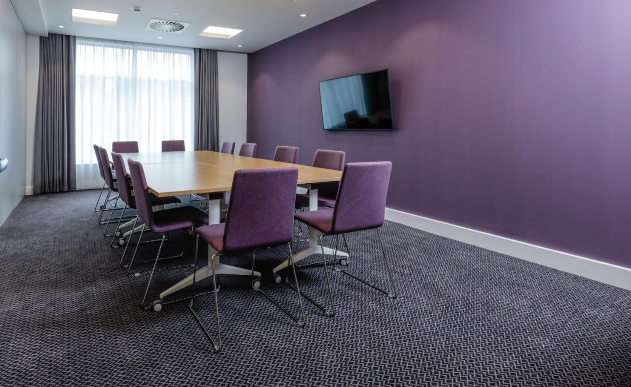 Hampton by Hilton Exeter Airport - Laterooms