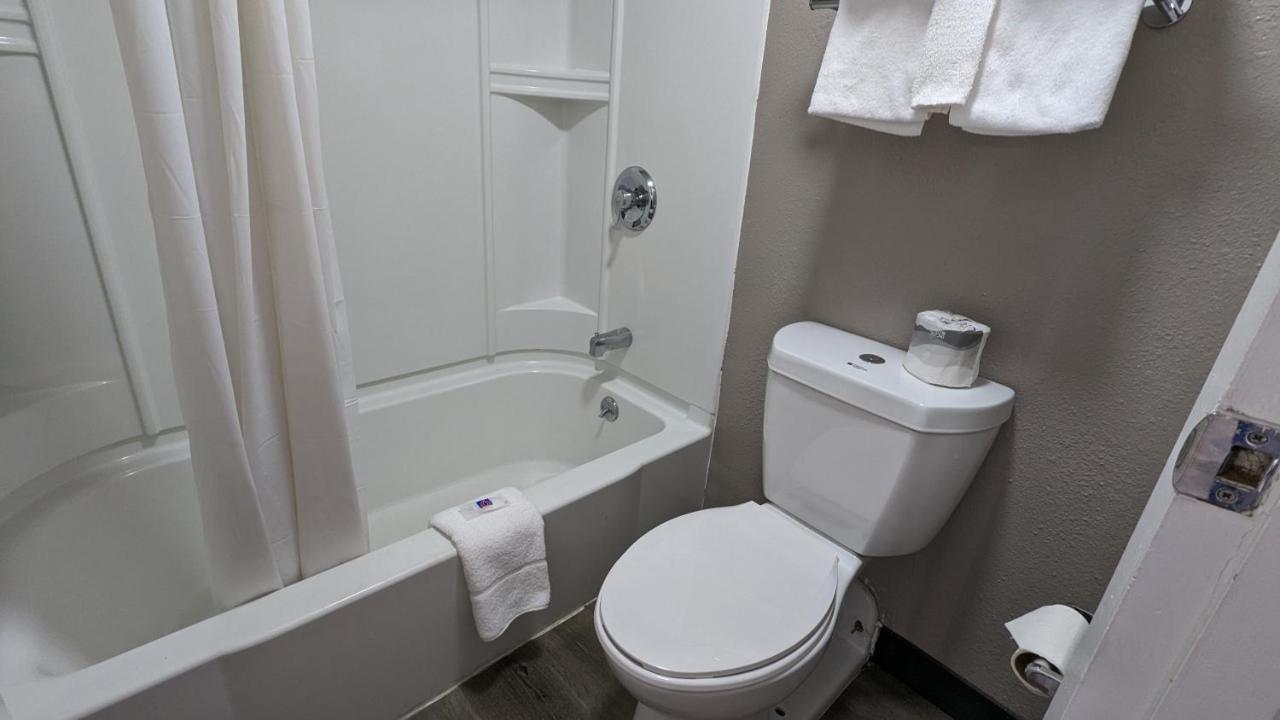 Leominster — photo 14