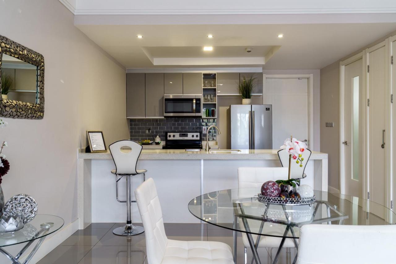 Luxury Kingston Apt - Pool & free parking 20 south - 4