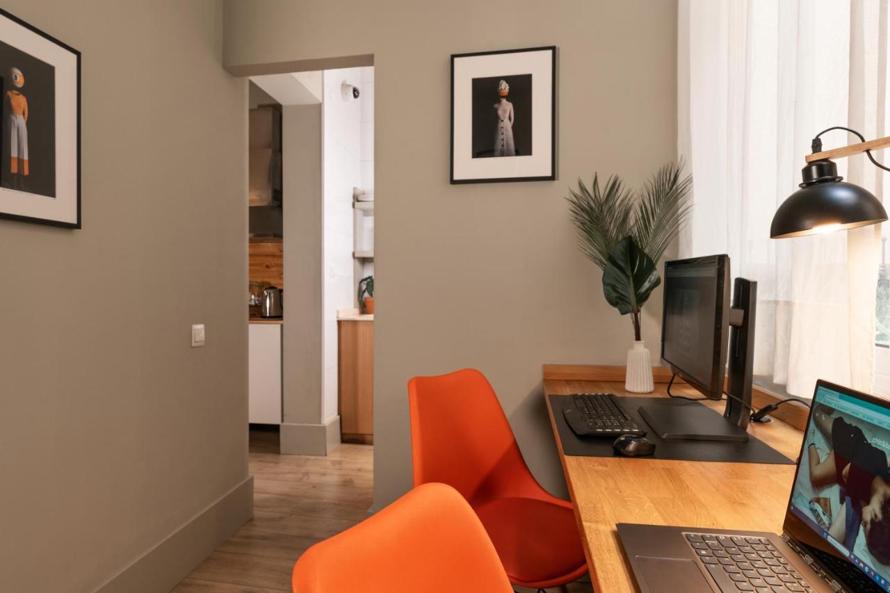 Chic & Basic Tallers Hostal - 5