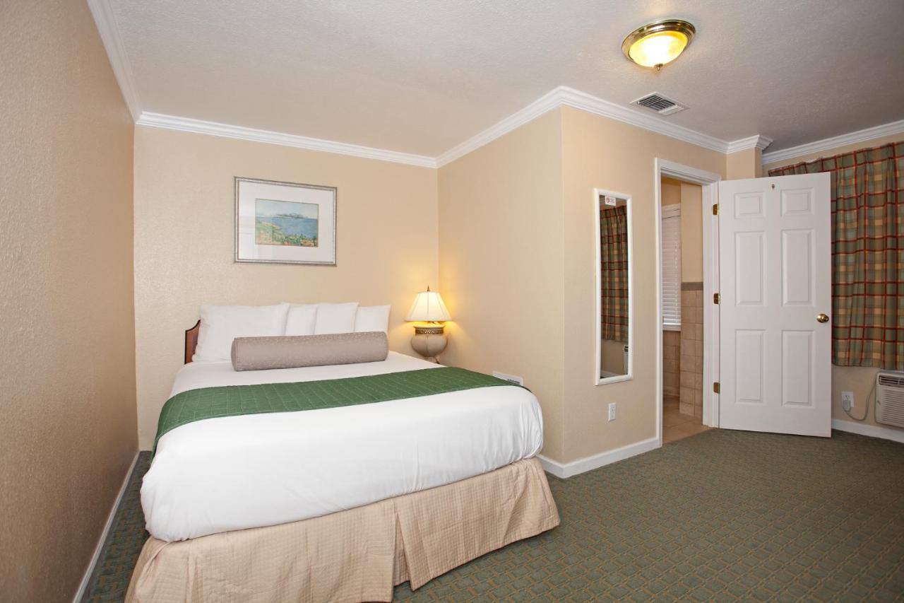 Traveler's Inn Williams, CA Modern Renovated Hotel — photo 24