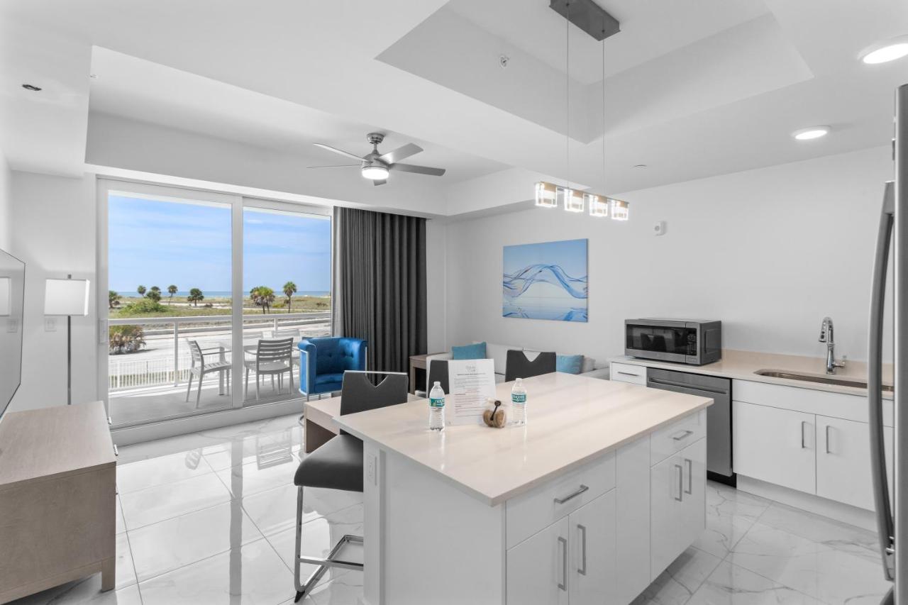 Ocean Club Treasure Island Hotel — photo 10