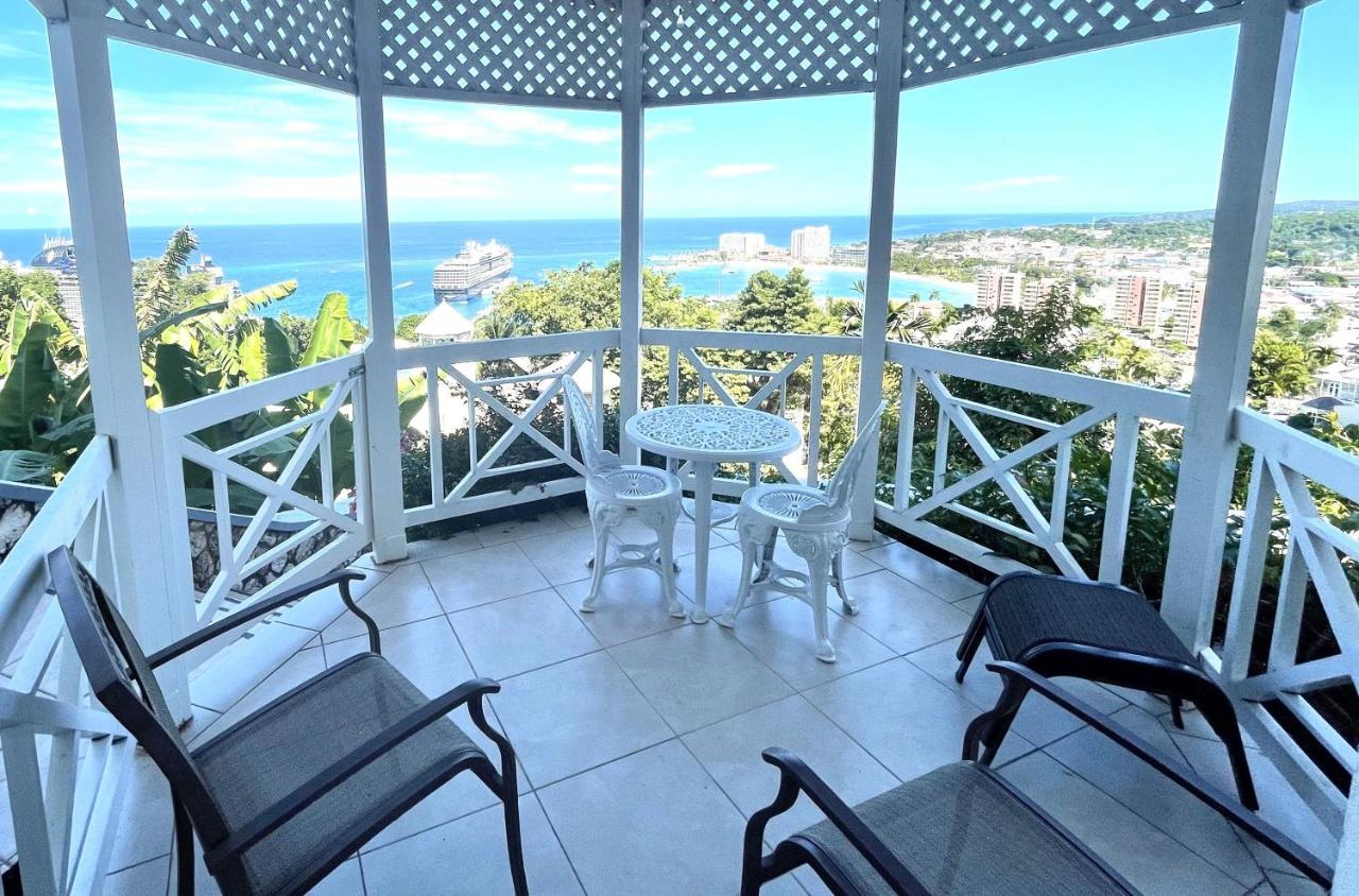 Hummingbird Retreat - Luxury Oceanview Apt, 7-Minute Walk to Beach - 3