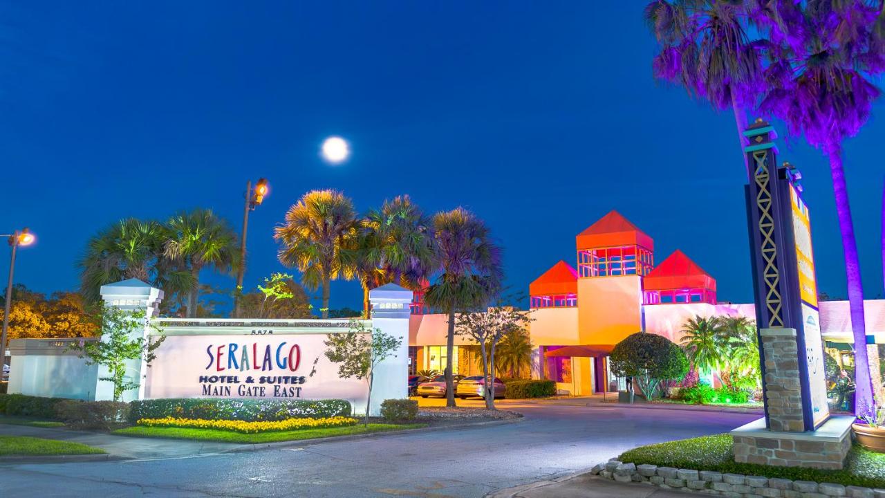 Image: Seralago Hotel & Suites Main Gate East