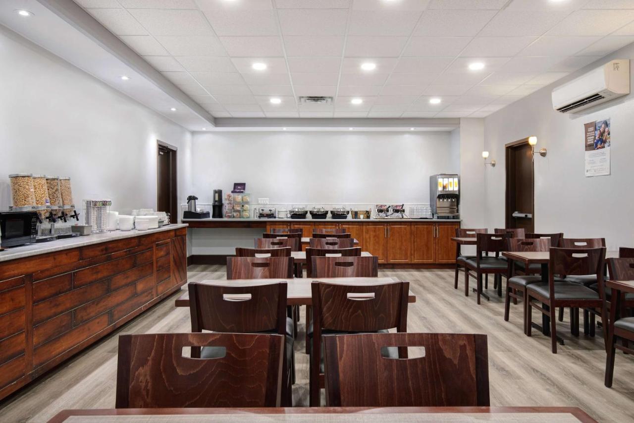 Days Inn by Wyndham Calgary South photo