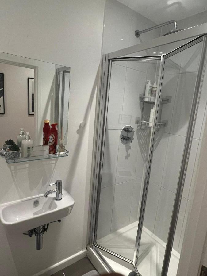 Tranquil 1 BR Retreat in Piccadilly VR4 - 3