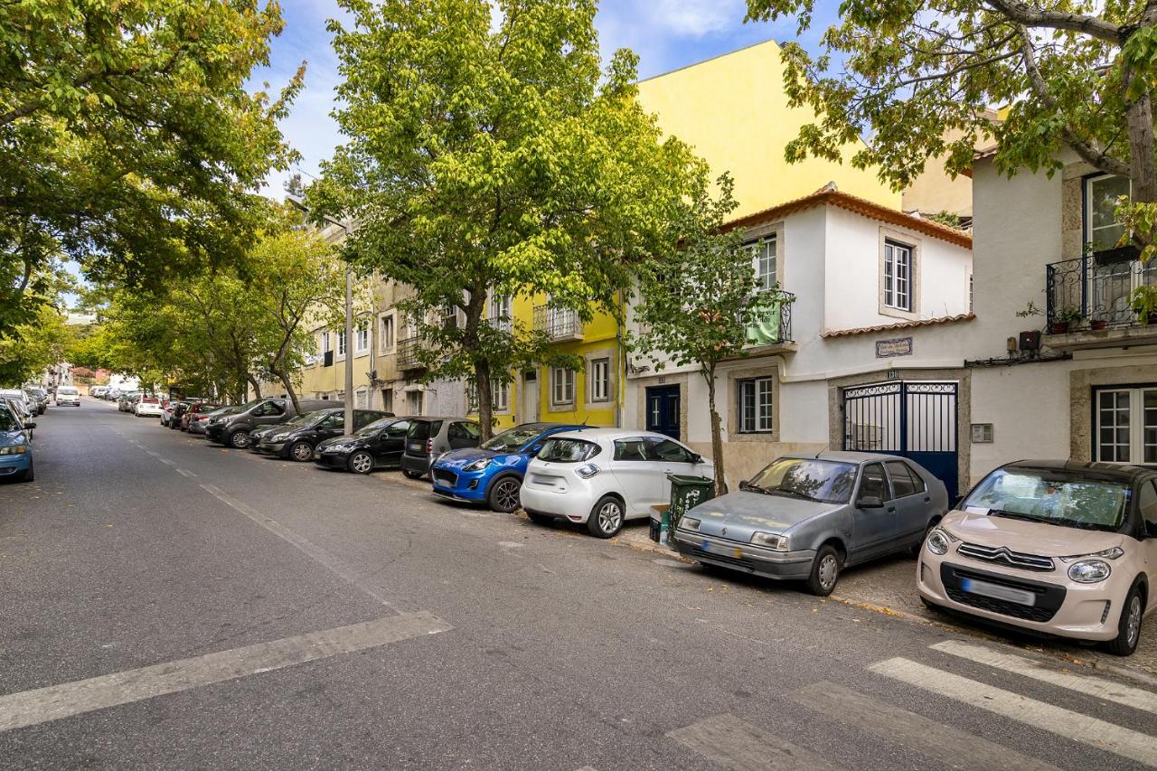 WHome Urban Escape: 1-BR w/mezzanine near Campo Ourique - 2