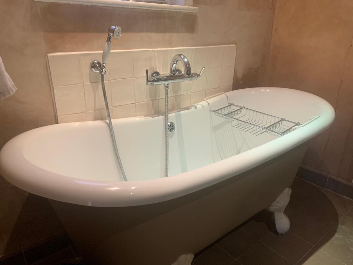 B&B 1669 photo