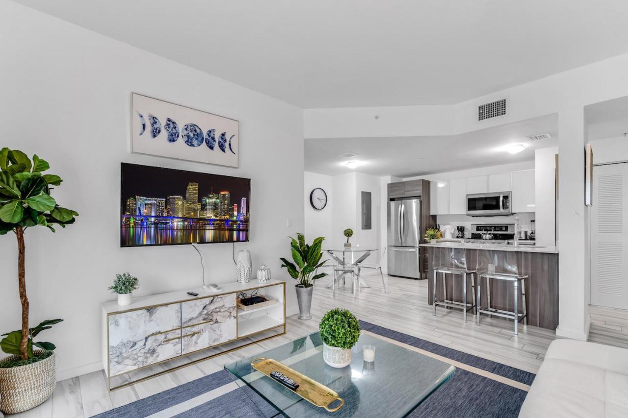 Lovely Unit Mins from Wynwood with Free Parking - 4