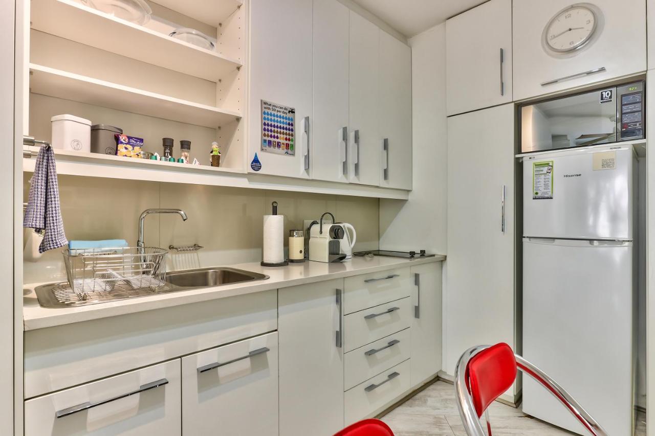 Studio on the Square - 4