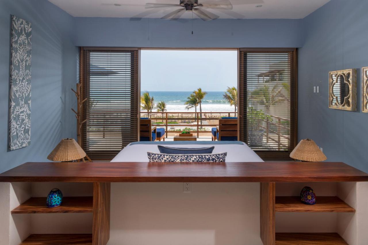 Marea Beachfront Villas photo